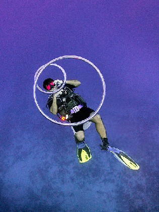 Blowing air rings on Roatan